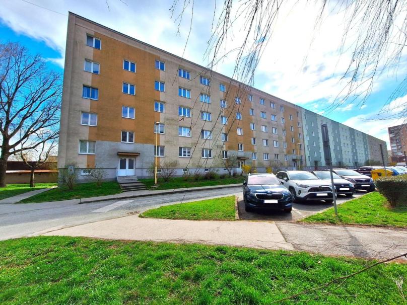 Predaný - LOMENÁ ul. - Staré Mesto 2 izbový byt, čiastočná rek. v blízkosti Centra mesta