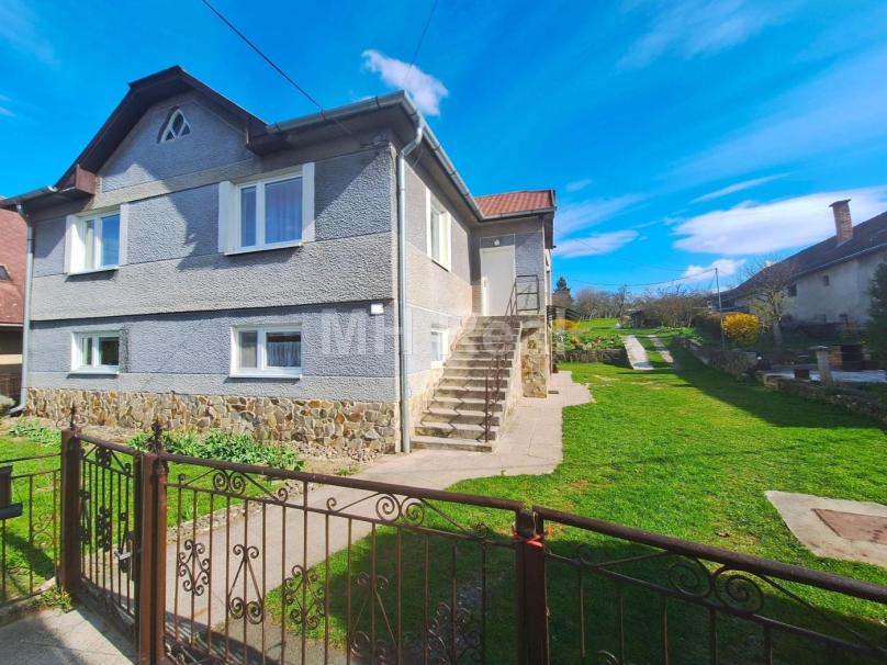 CHRASTNÉ - udržiavaný, obývateľný RD s veľkolepou záhradou