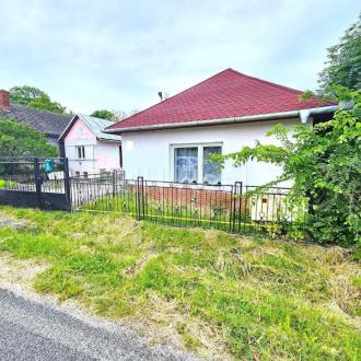 BUZICA - RD s Letnou kuchyňou Pekné prostredie