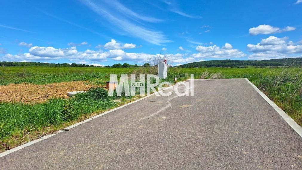 ROZHANOVCE - lukratívny Stavebný poz. komplet siete 758 m2