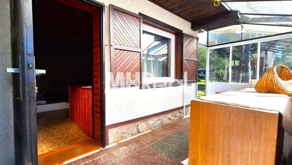 POPROČ - murovaná chata obkolesená prírodou