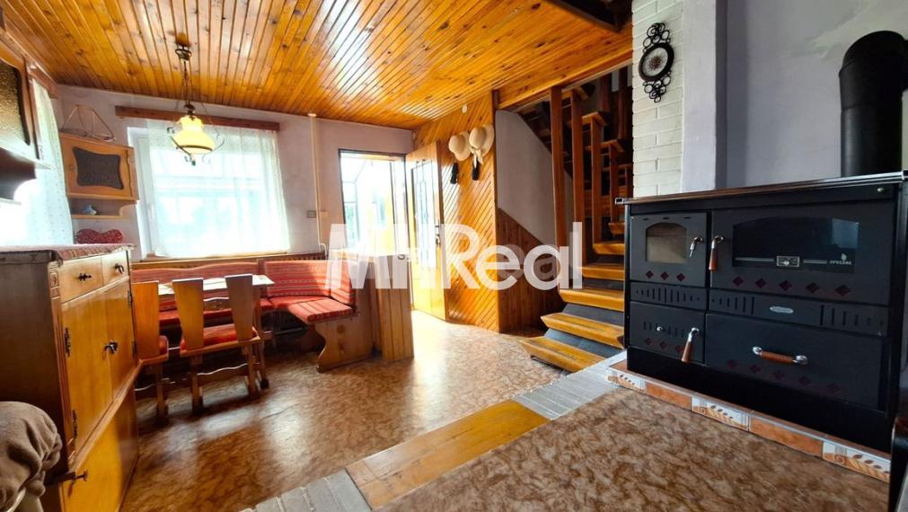 POPROČ - murovaná chata obkolesená prírodou