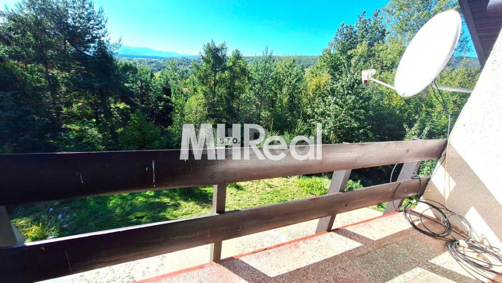 POPROČ - murovaná chata obkolesená prírodou