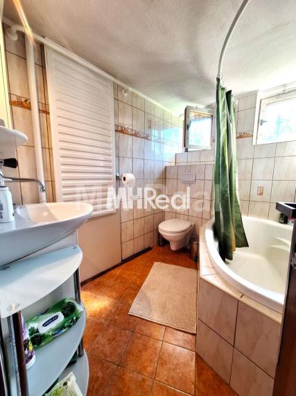 POPROČ - murovaná chata obkolesená prírodou