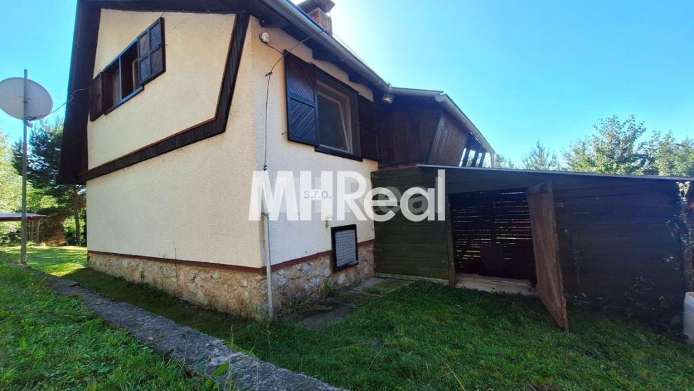 POPROČ - murovaná chata obkolesená prírodou