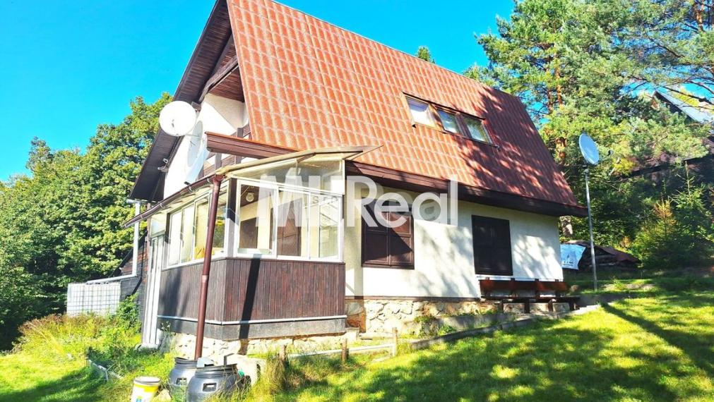 POPROČ - murovaná chata obkolesená prírodou