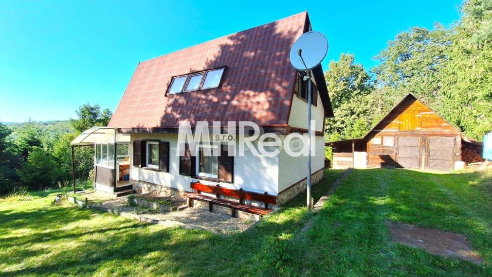 POPROČ - murovaná chata obkolesená prírodou