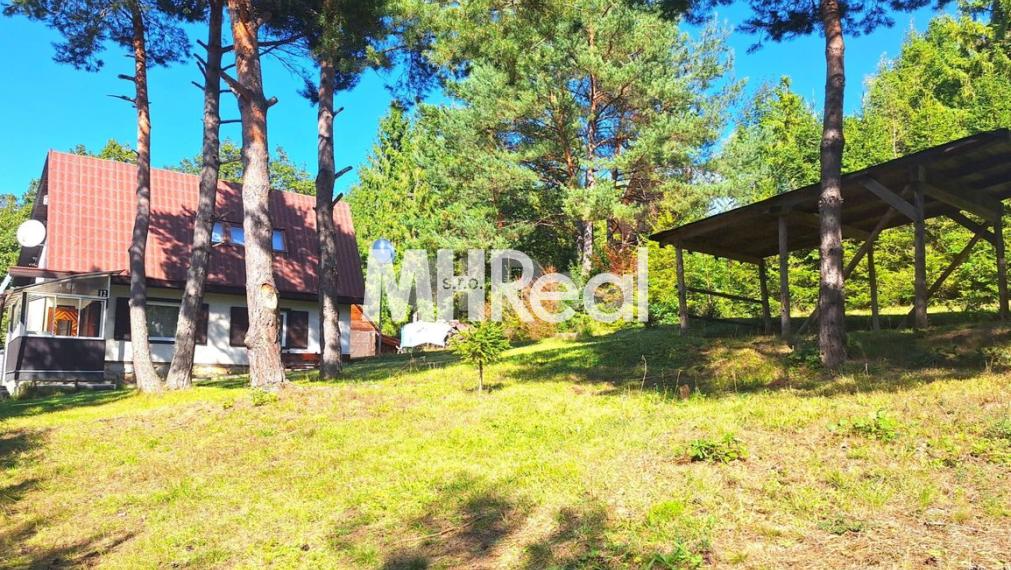 POPROČ - murovaná chata obkolesená prírodou