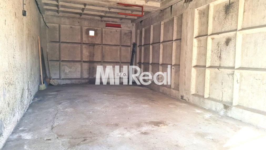 STROMOVÁ - Staré Mesto prenájom radová garáž 17 m2