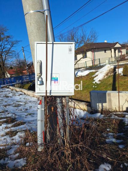 CHRASTNÉ - 3 rovinaté pozemky Pekná lokalita