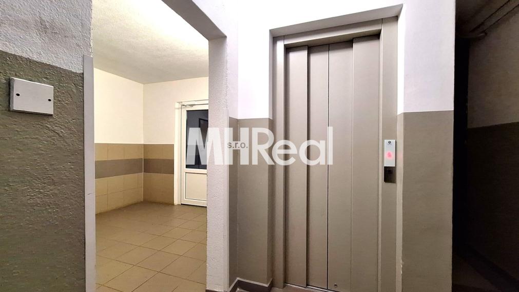 ČORDÁKOVA ul. - KVP 3 izbový byt 70 m2 Pekná lokalita