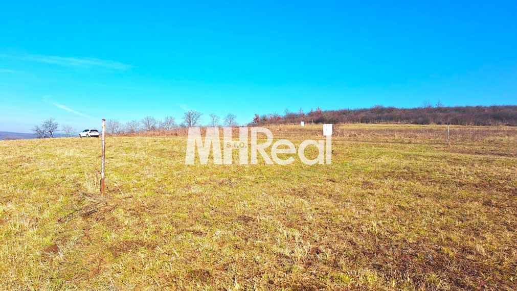 BYSTER - Sady nad Torysou stavebný pozemok v novej časti obce 914 m2