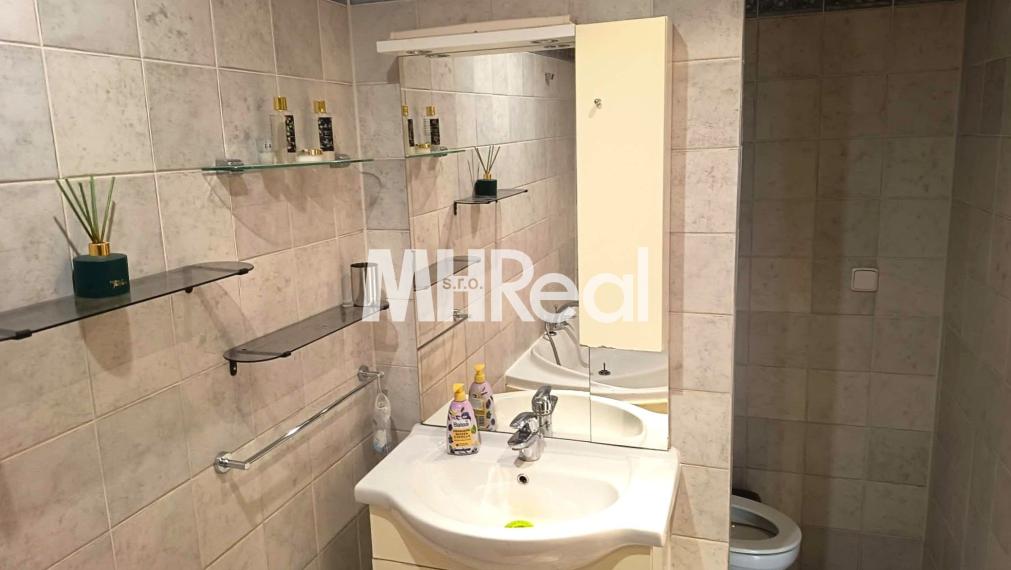 NÁMESTIE L. NOVOMESKÉHO - Staré Mesto 3 iz. byt Kompletná rekonštrukcia