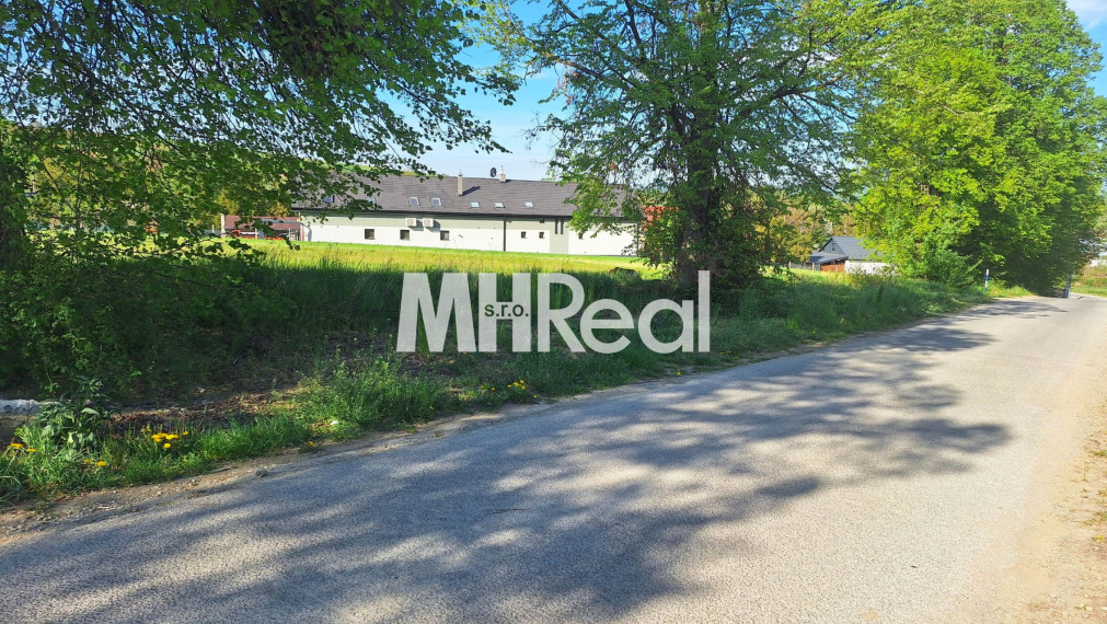 CHRASTNÉ - pozemok na výstavbu Rodinných domov 23801 m²