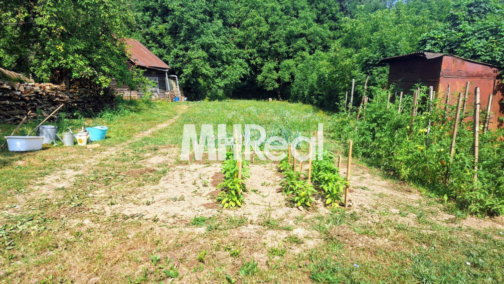 VYŠNÝ LÁNEC - starší RD, rovinatý pozemok Tichá lokalita