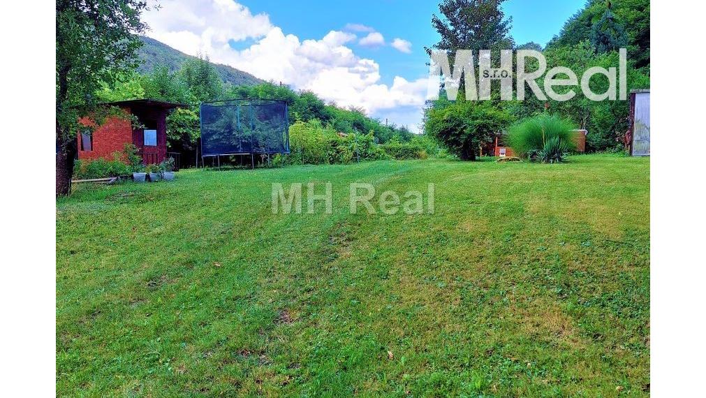 KYSAK rovinatý pozemok s chatkou v v blízkosti obce