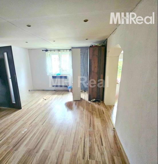 BUZICA - RD s Letnou kuchyňou Pekné prostredie