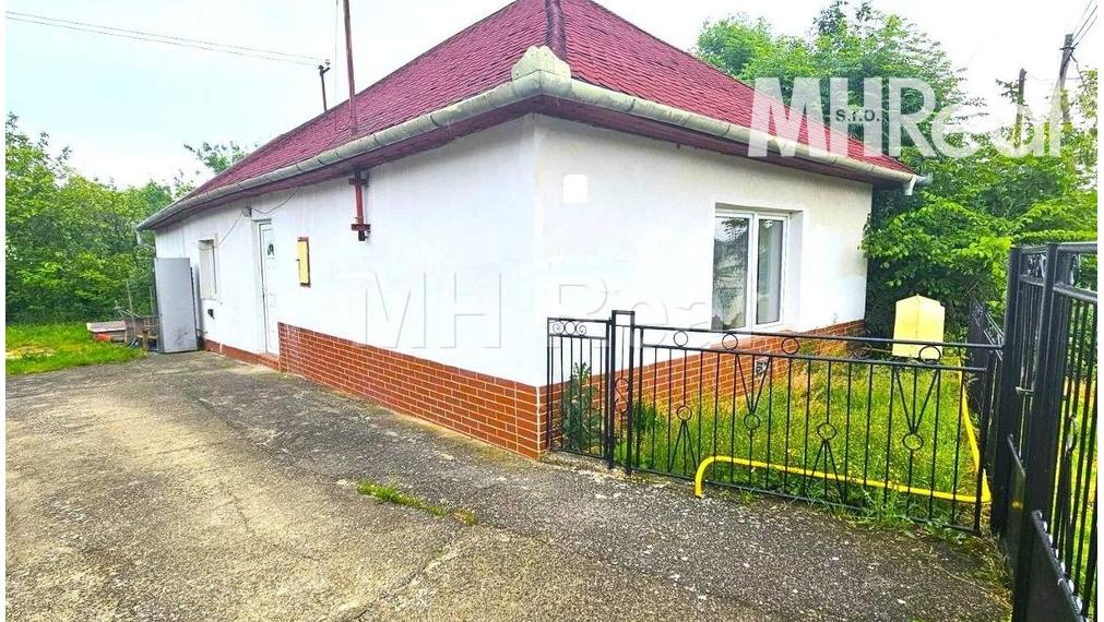 BUZICA - RD s Letnou kuchyňou Pekné prostredie