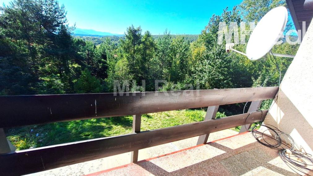 POPROČ - murovaná chata obkolesená prírodou