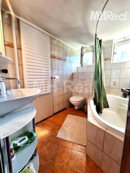 POPROČ - murovaná chata obkolesená prírodou