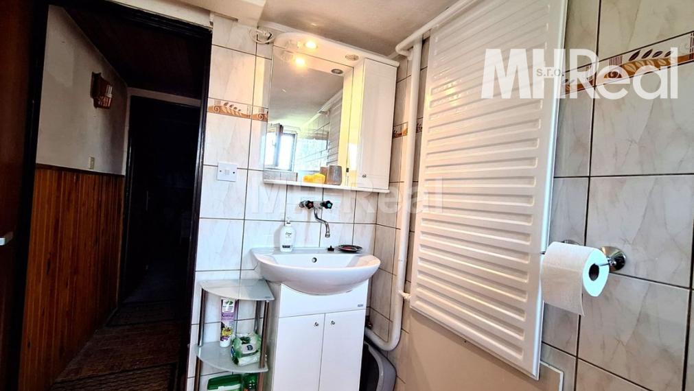 POPROČ - murovaná chata obkolesená prírodou