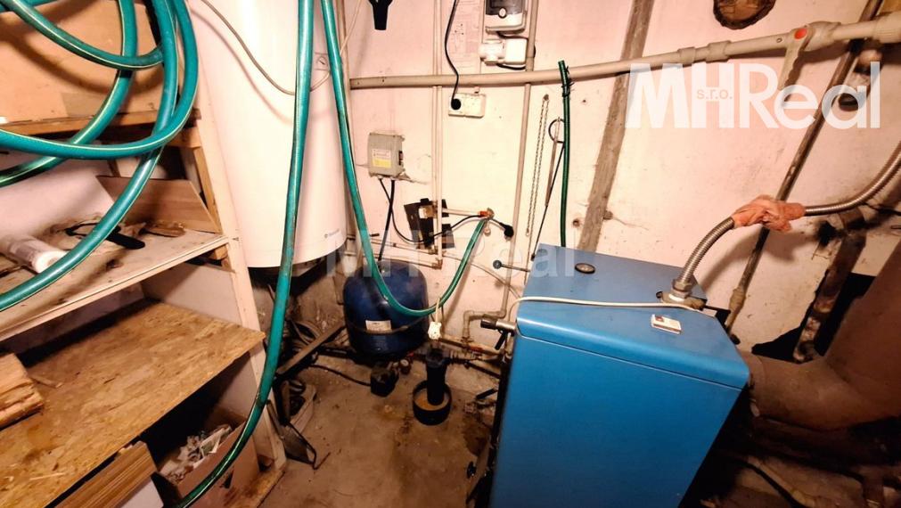 POPROČ - murovaná chata obkolesená prírodou