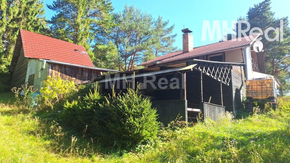 POPROČ - murovaná chata obkolesená prírodou