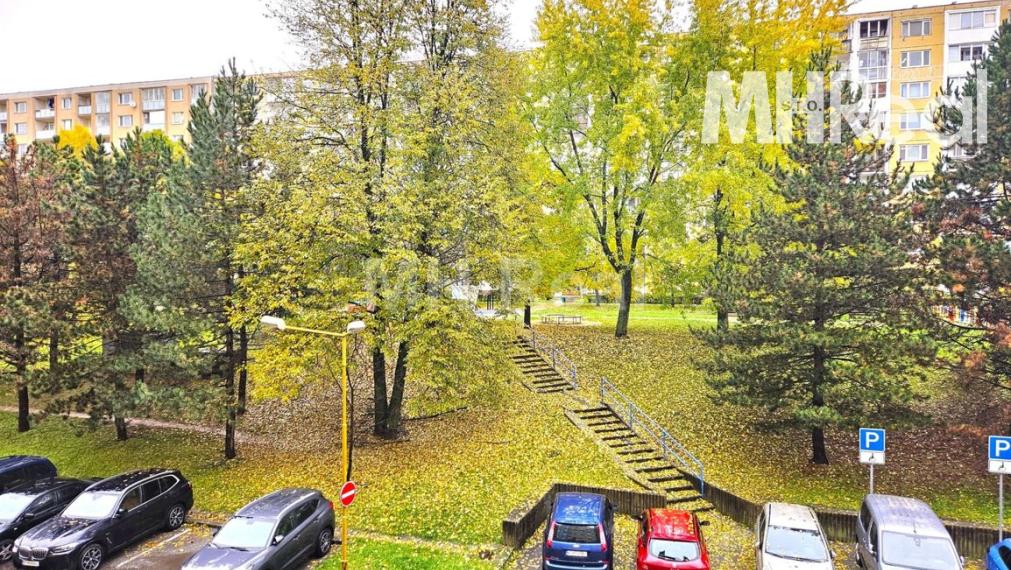 BUDAPEŠTIANSKA - Ťahanovce čiastočne zrek. 4 iz. byt Kúpou voľný