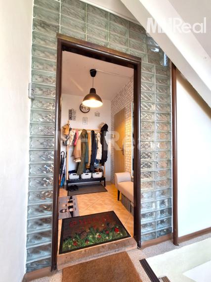 Rezervovaný - ROSNÁ - Juh Kompletne zrek. 4 izbový byt v blízkosti Centra mesta