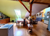 ul. KOMENSKÉHO - tehlový podkrovný byt 106 m²  v blízkosti Centa mesta - fotografia 4