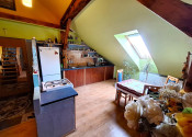 ul. KOMENSKÉHO - tehlový podkrovný byt 106 m²  v blízkosti Centa mesta - fotografia 5