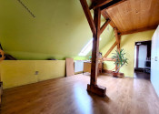 ul. KOMENSKÉHO - tehlový podkrovný byt 106 m²  v blízkosti Centa mesta - fotografia 12