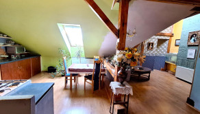 ul. KOMENSKÉHO - tehlový podkrovný byt 106 m²  v blízkosti Centa mesta