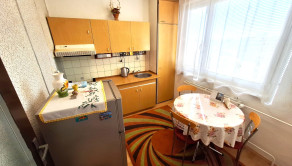 SOFIJSKÁ ul. - síd. Ťahanovce zachovalý 1 iz. byt 38 m² Vyhľadávaná lokalita