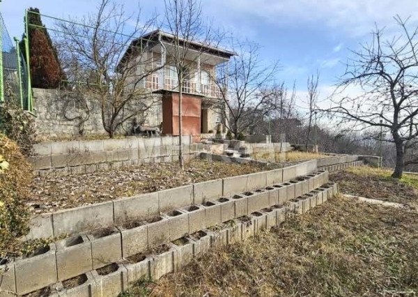 Kavečany - lokalita VITALINA murovaná chata s pekným výhľadom