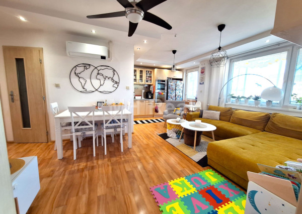 Rezervovaný - ROSNÁ - Juh Kompletne zrek. 4 izbový byt v blízkosti Centra mesta