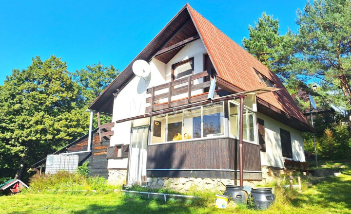 Rezervovaná - POPROČ - murovaná chata obkolesená prírodou