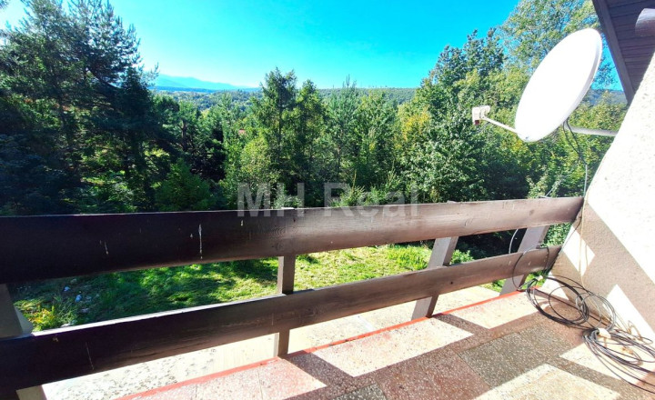 Rezervovaná - POPROČ - murovaná chata obkolesená prírodou - fotografia 7