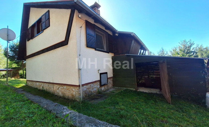 Rezervovaná - POPROČ - murovaná chata obkolesená prírodou - fotografia 19