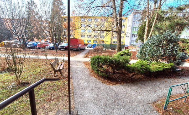 Predaný - ĽUDOVÁ ul. - Terasa zrekonštruovaný 1 izbový byt 28 m2 Pekná lokalita - fotografia 13