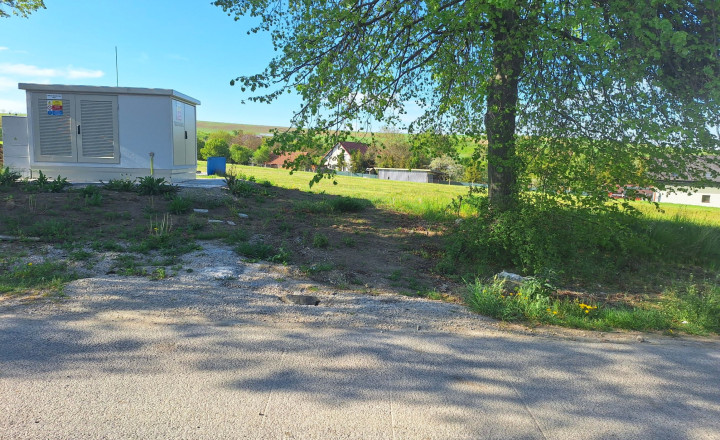 CHRASTNÉ - pozemok na výstavbu Rodinných domov 23801 m² - fotografia 3