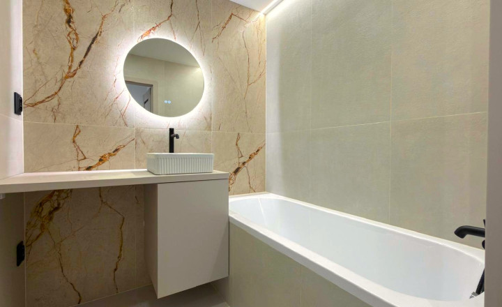 Predaný - JASUSCHOVA - síd. KVP NOVO ZREKONŠTRUOVANÝ byt Vyhľadávaná lokalita - fotografia 9