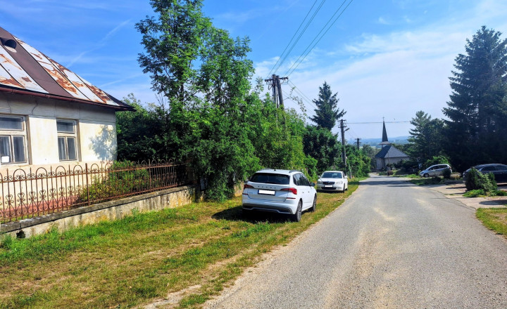 VYŠNÝ LÁNEC - starší RD, rovinatý pozemok Tichá lokalita - fotografia 9