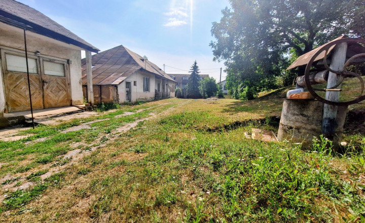 VYŠNÝ LÁNEC - starší RD, rovinatý pozemok Tichá lokalita - fotografia 7