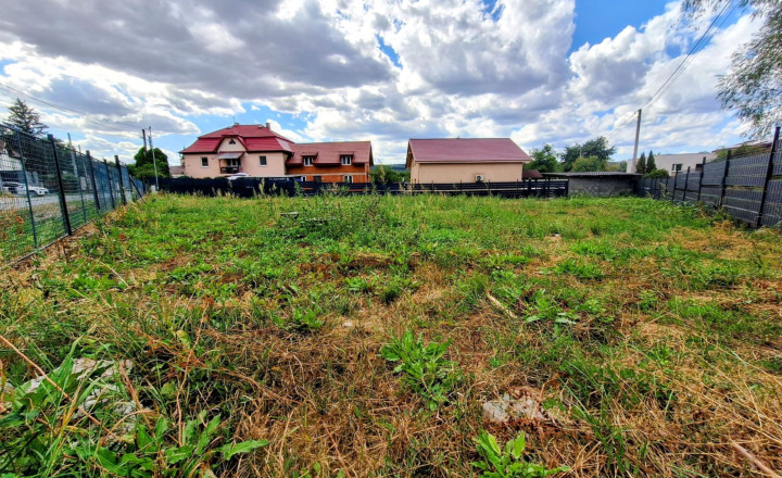 VAJKOVCE rovinatý stavebný pozemok iba 10 km od Košíc - fotografia 2