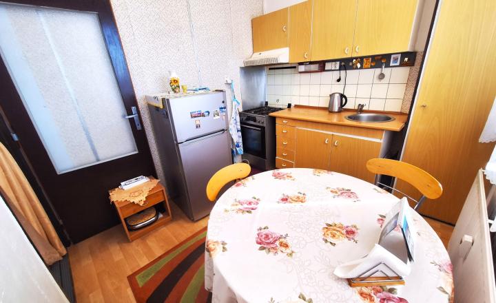 SOFIJSKÁ ul. - síd. Ťahanovce zachovalý 1 iz. byt 38 m² Vyhľadávaná lokalita - fotografia 4
