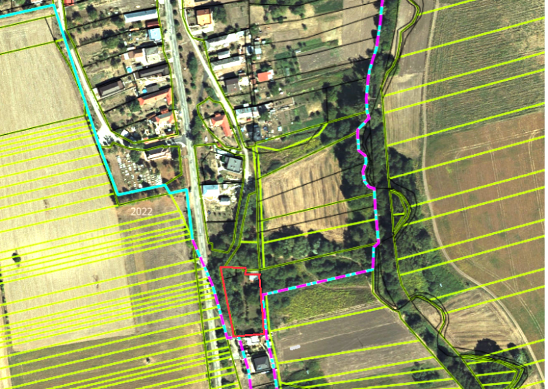BOČIAR - pekný pozemok na výstavbu RD s murovanou chatou Tichá lokalita